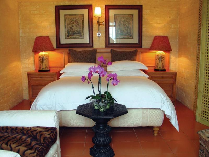 Colona Castle Hotel Lakeside Ruang foto
