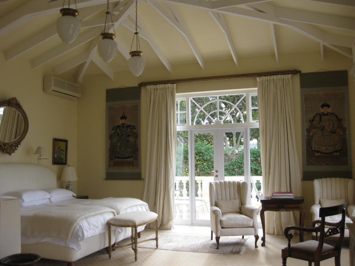 Colona Castle Hotel Lakeside Ruang foto